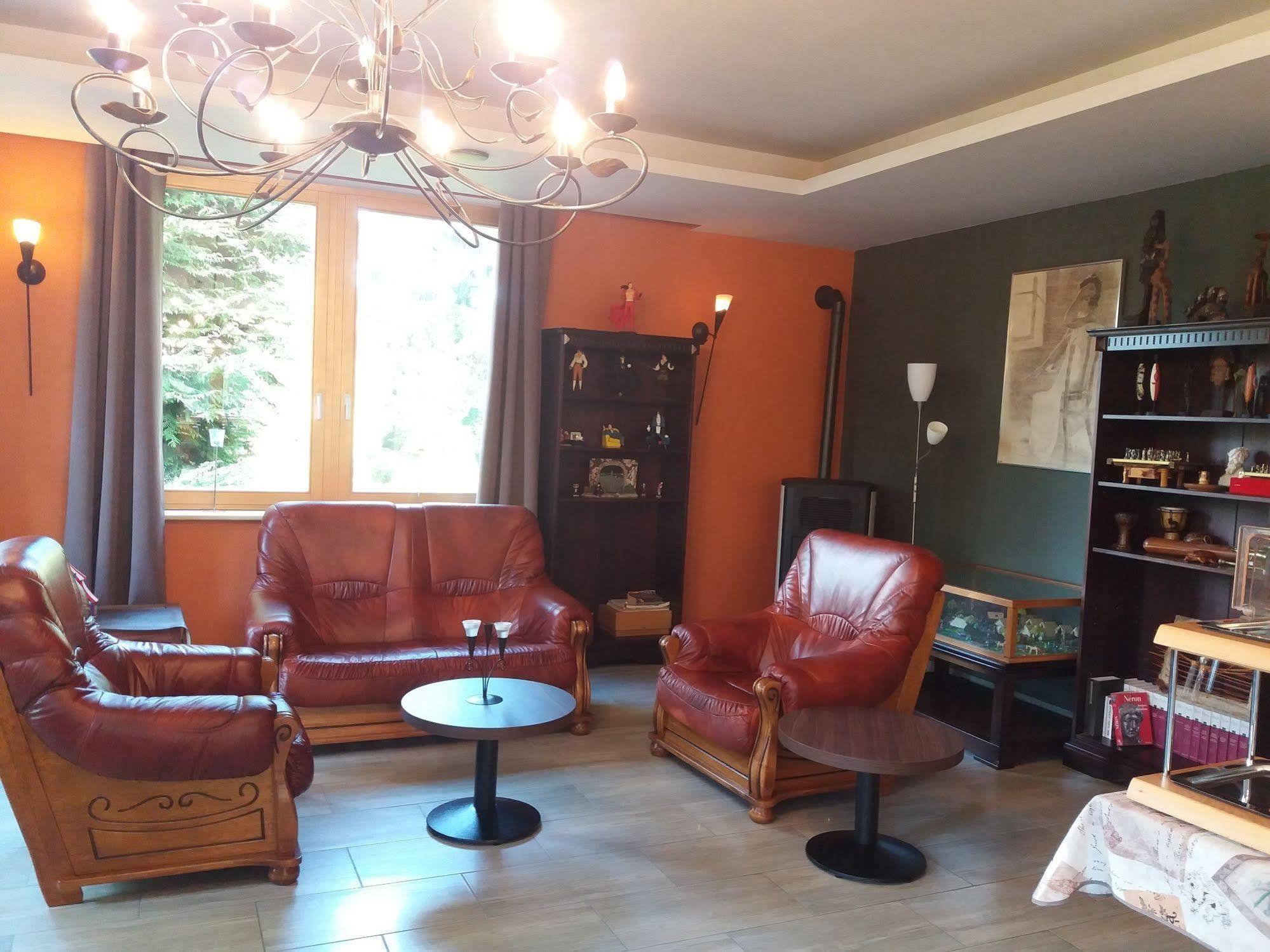 Hotel Les 5 Ourthes Houffalize Esterno foto